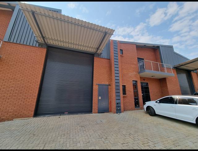 352M² WAREHOUSE TO LET IN ORMONDE